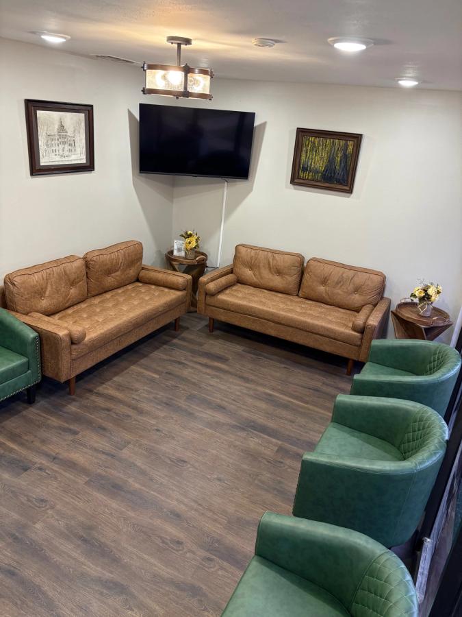 The welcoming reception area at Griffin Dental